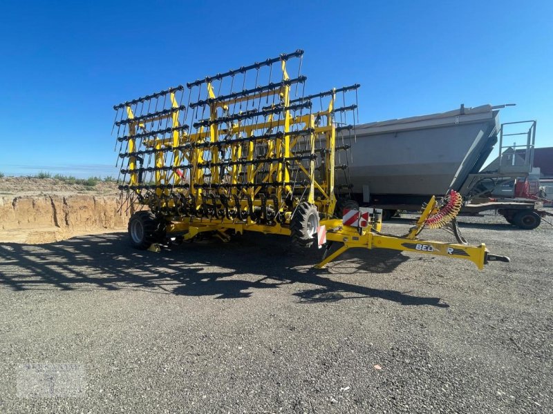 Striegel des Typs Bednar Pro PE 12000, Gebrauchtmaschine in Pragsdorf (Bild 1)