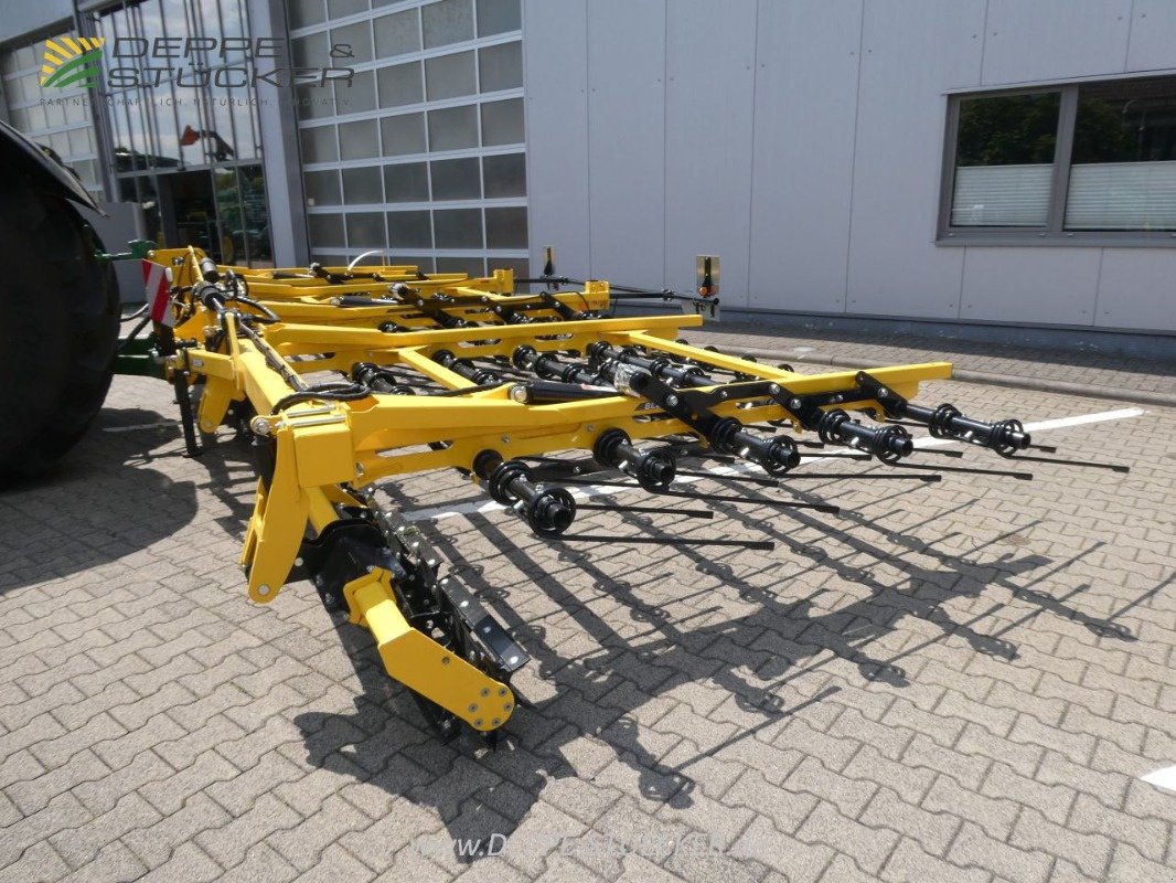 Striegel des Typs Bednar Pro PN 9000, Neumaschine in Wettin-Löbejun (Bild 9)