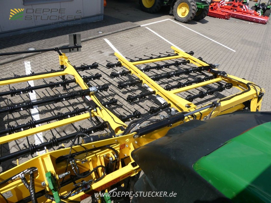 Striegel des Typs Bednar Pro PN 9000, Neumaschine in Wettin-Löbejun (Bild 15)