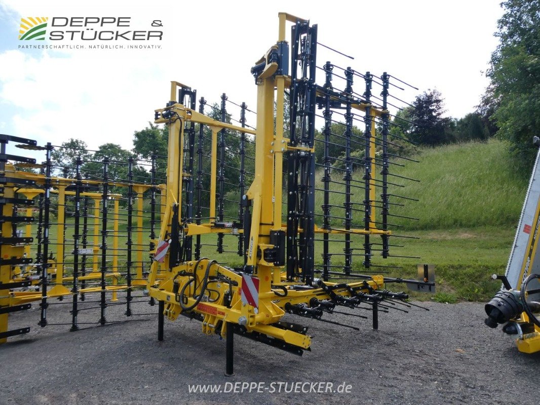 Striegel des Typs Bednar Pro PN 9000, Neumaschine in Wettin-Löbejun (Bild 26)