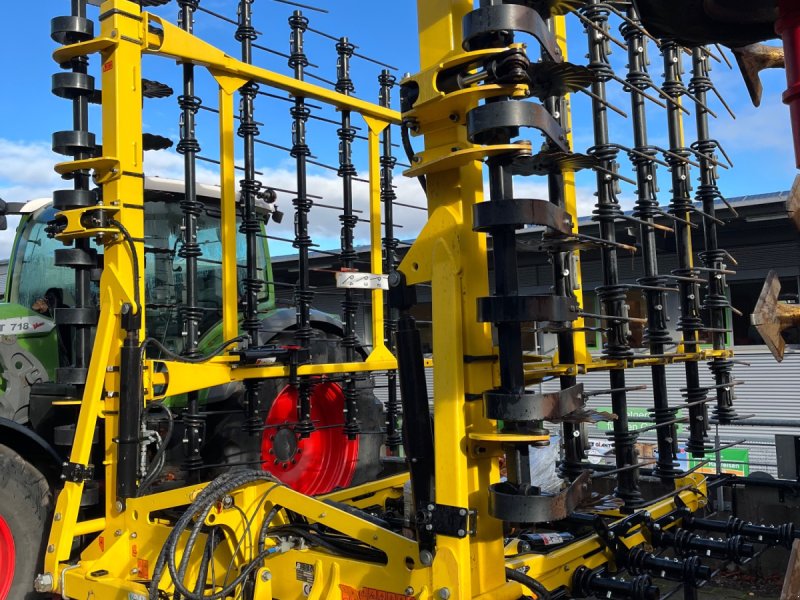 Striegel des Typs Bednar PRO PN 9000, Gebrauchtmaschine in Donaueschingen (Bild 1)