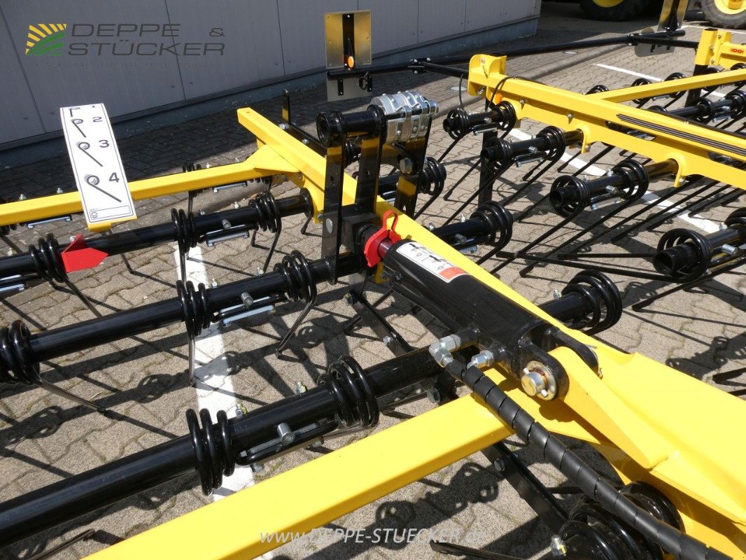Striegel des Typs Bednar Striegel Pro PN 9000, Neumaschine in Lauterberg/Barbis (Bild 19)