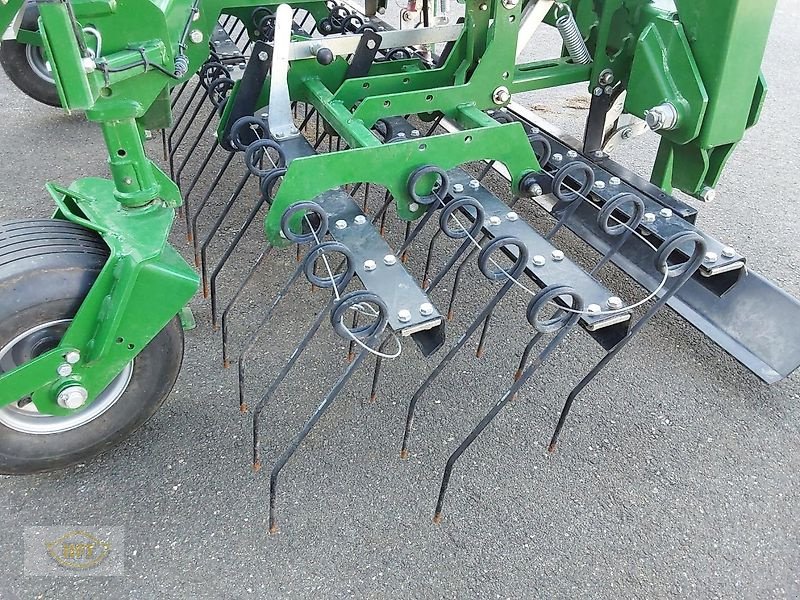 Striegel des Typs Düvelsdorf GREEN.RAKE expert 6 m, Vorführmaschine in Mühlhausen-Görmar (Bild 5)
