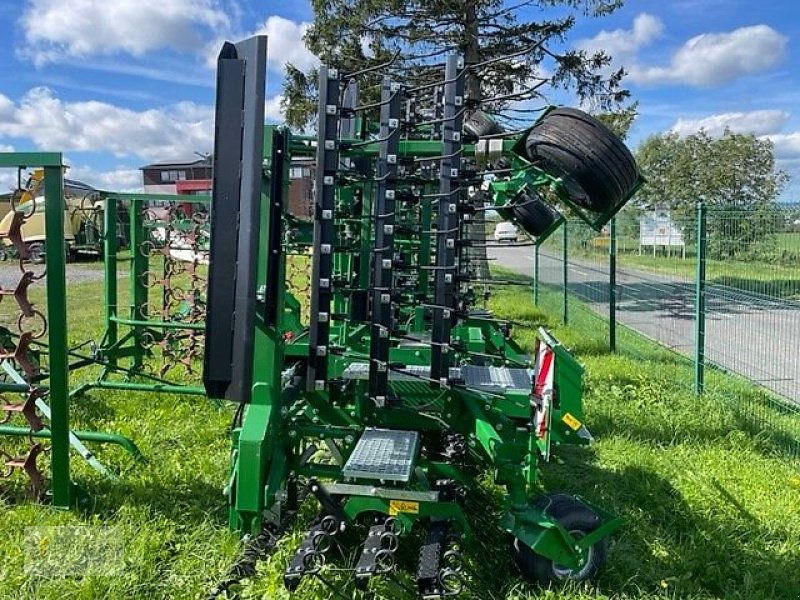 Striegel des Typs Düvelsdorf Green.Rake Expert 6m, Neumaschine in Fischbach/Clervaux (Bild 2)