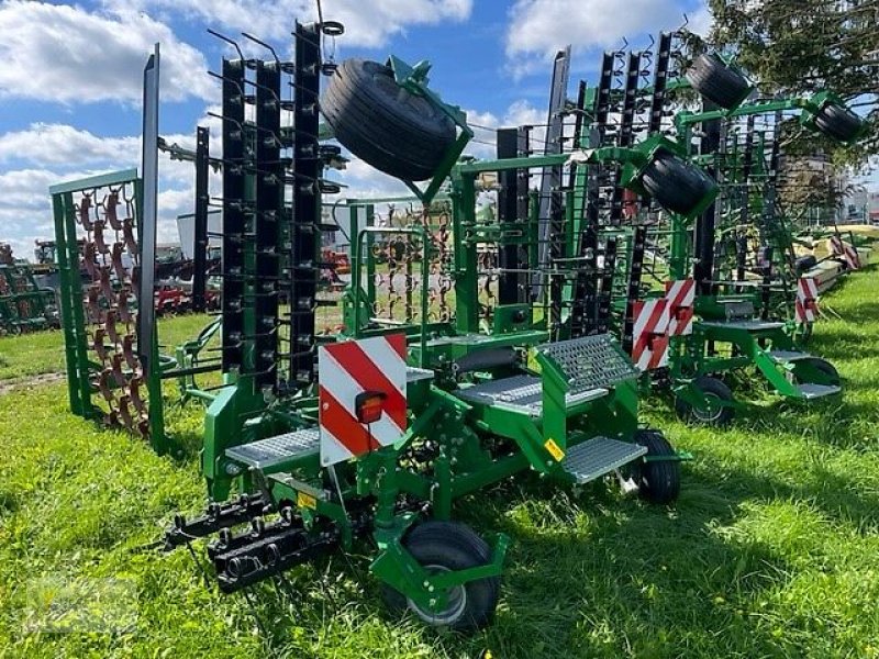 Striegel des Typs Düvelsdorf Green.Rake Expert 6m, Neumaschine in Fischbach/Clervaux (Bild 3)