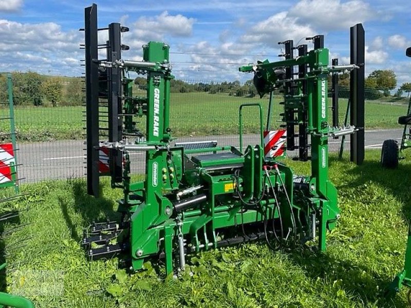 Striegel des Typs Düvelsdorf Green.Rake Expert 6m, Neumaschine in Fischbach/Clervaux (Bild 1)