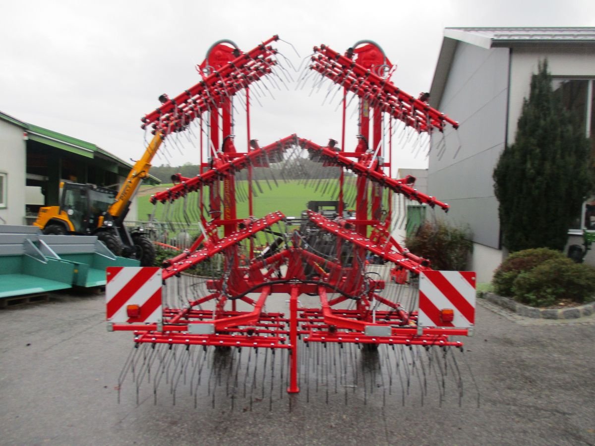 Striegel του τύπου Einböck Aerostar-Classic 1200 Hackstriegel, Neumaschine σε St. Marienkirchen (Φωτογραφία 6)