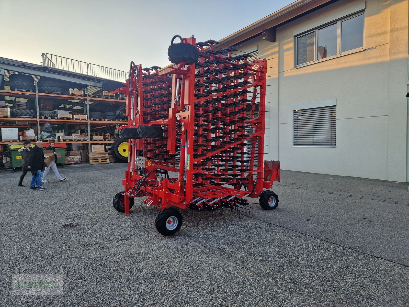 Striegel of the type Einböck Aerostar Fusion 1200, Vorführmaschine in Korneuburg (Picture 2)