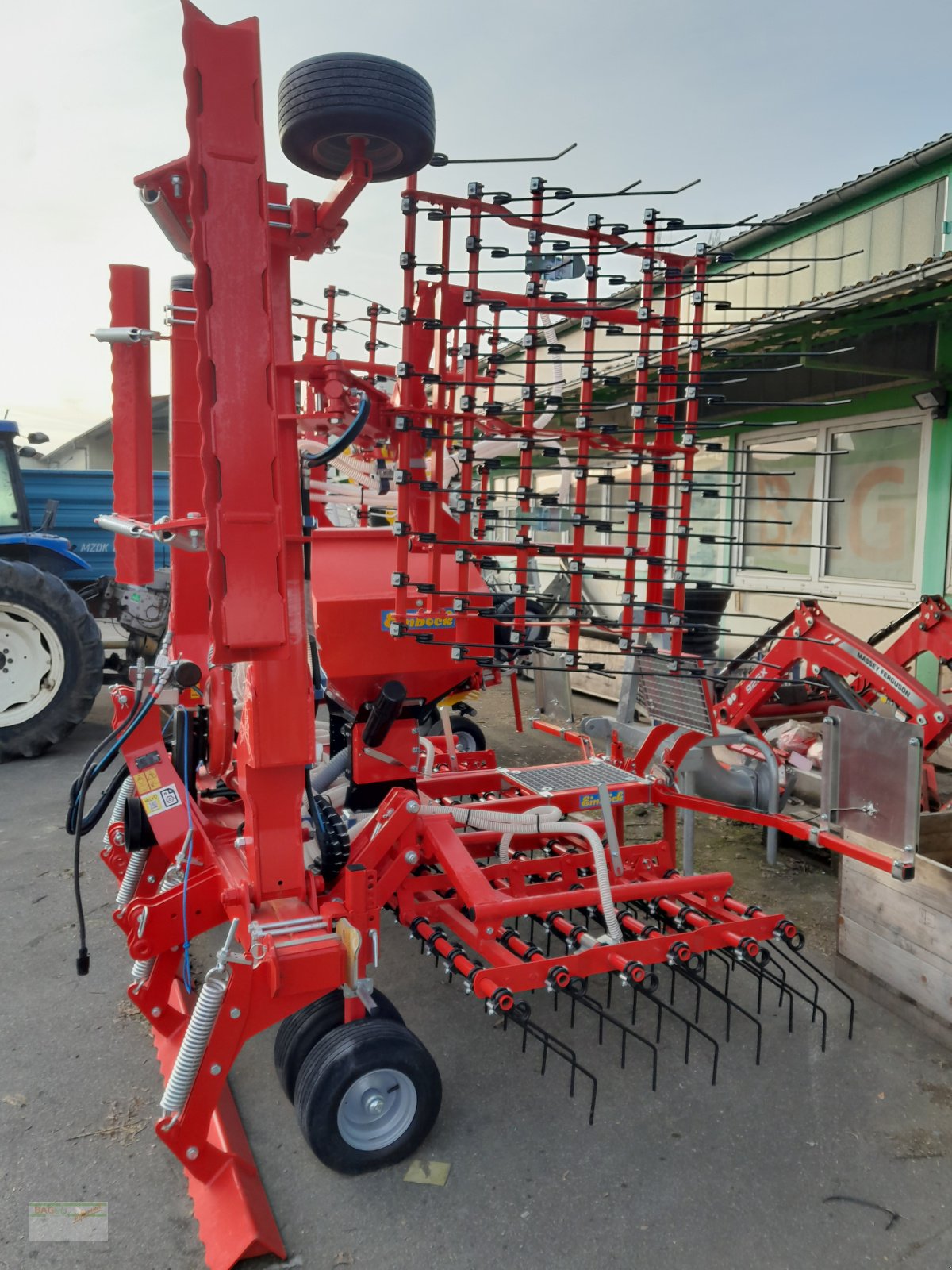 Striegel des Typs Einböck Pneumaticstar Pro 600, Neumaschine in Ingelfingen-Stachenhausen (Bild 1)