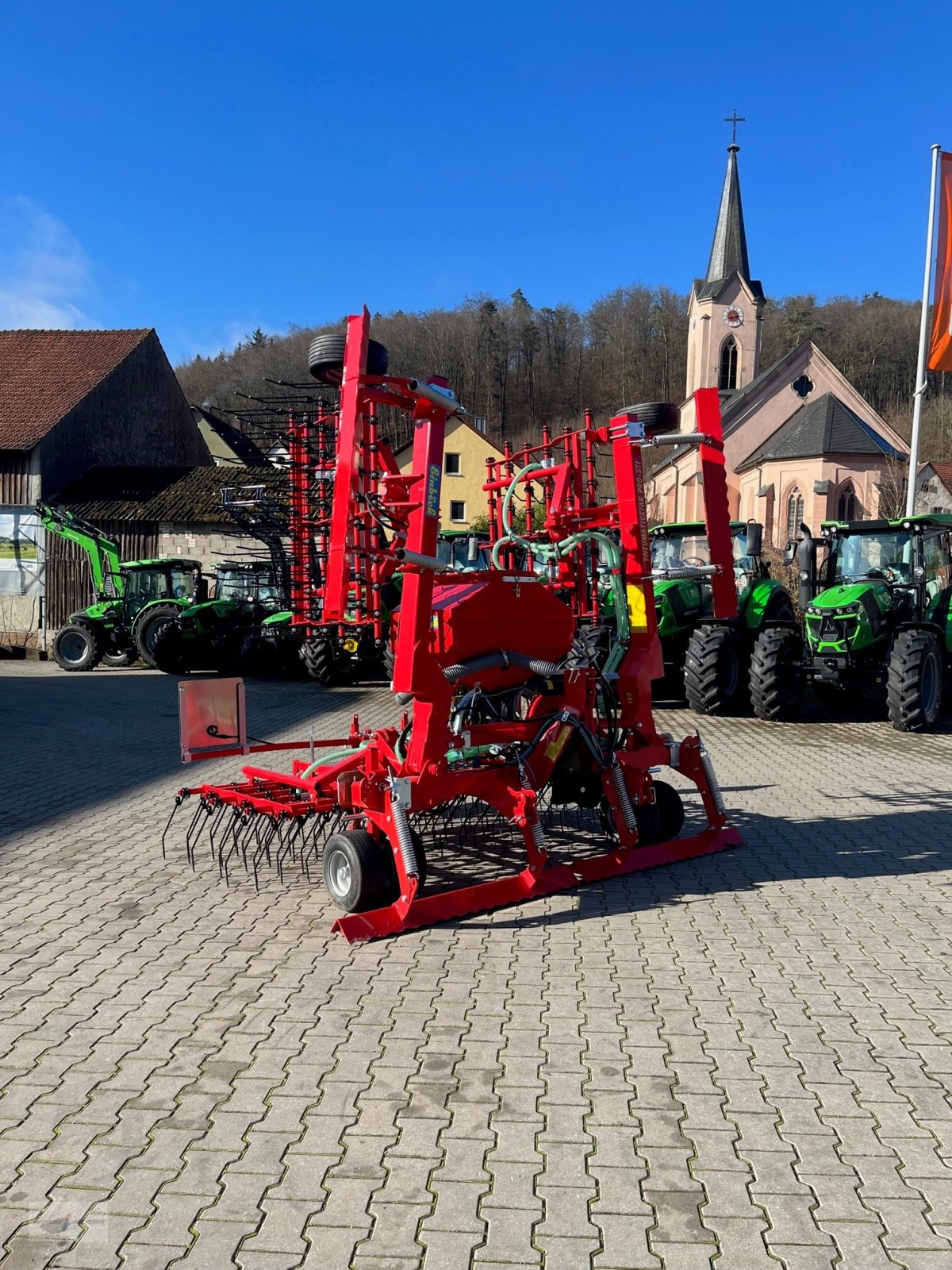 Striegel des Typs Einböck Pneumaticstar Pro 600, Neumaschine in Treuchtlingen (Bild 1)