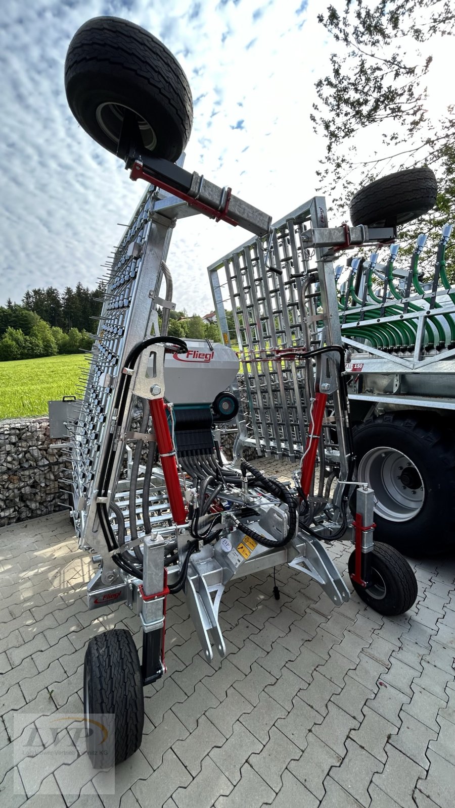 Striegel tip Fliegl STR 610, Neumaschine in Hohenau (Poză 3)
