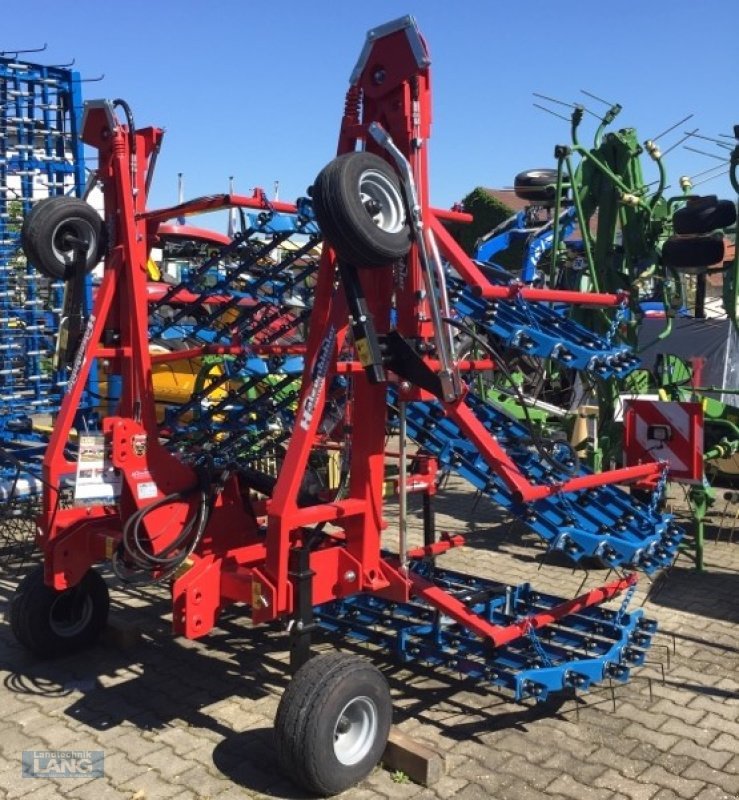 Striegel des Typs Hatzenbichler 9m, Neumaschine in Rottenburg (Bild 1)