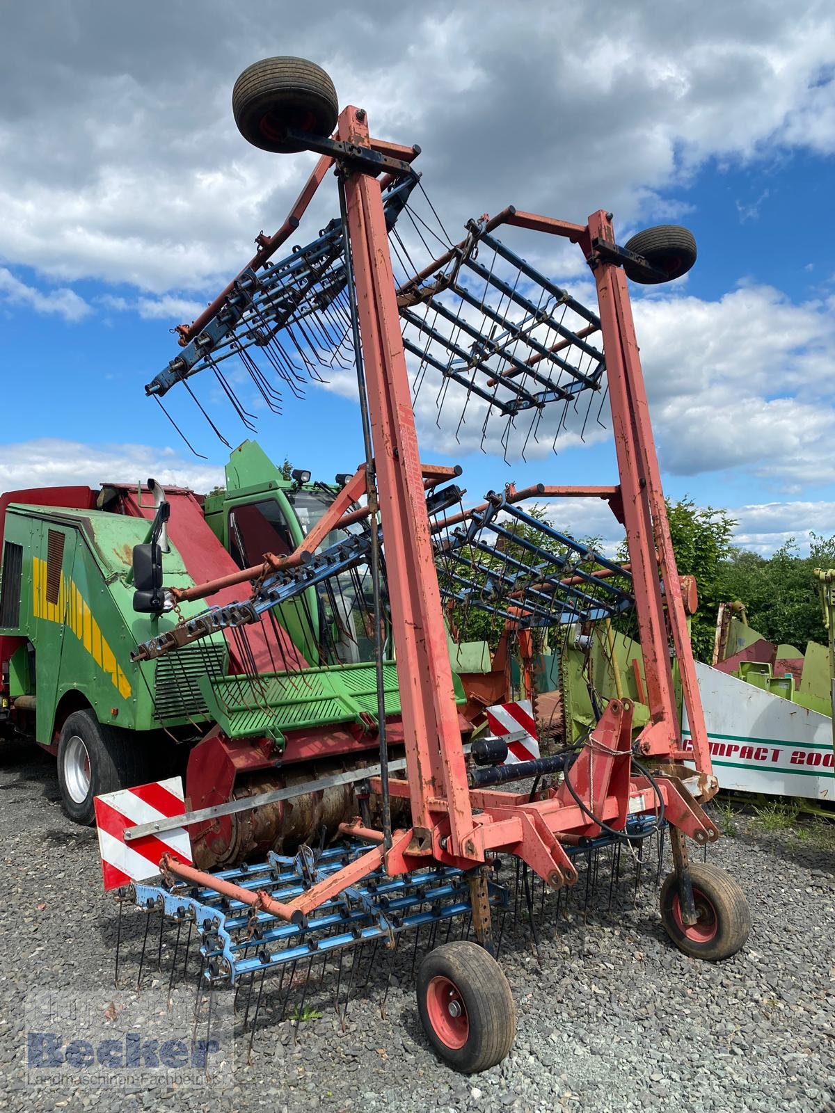 Striegel des Typs Hatzenbichler 9m, Gebrauchtmaschine in Weimar-Niederwalgern (Bild 1)