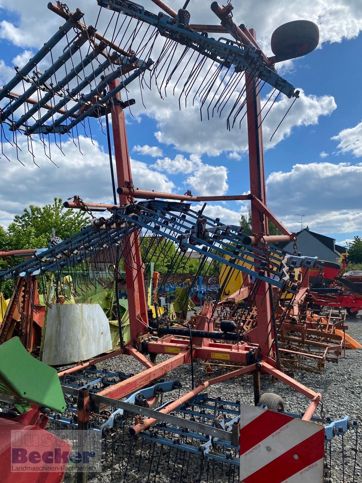 Striegel des Typs Hatzenbichler 9m, Gebrauchtmaschine in Weimar-Niederwalgern (Bild 3)