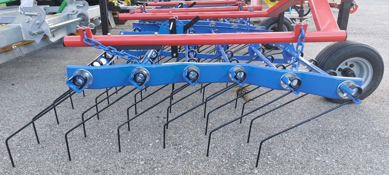 Striegel of the type Hatzenbichler Original-Striegel 6m, Neumaschine in Ersingen (Picture 4)