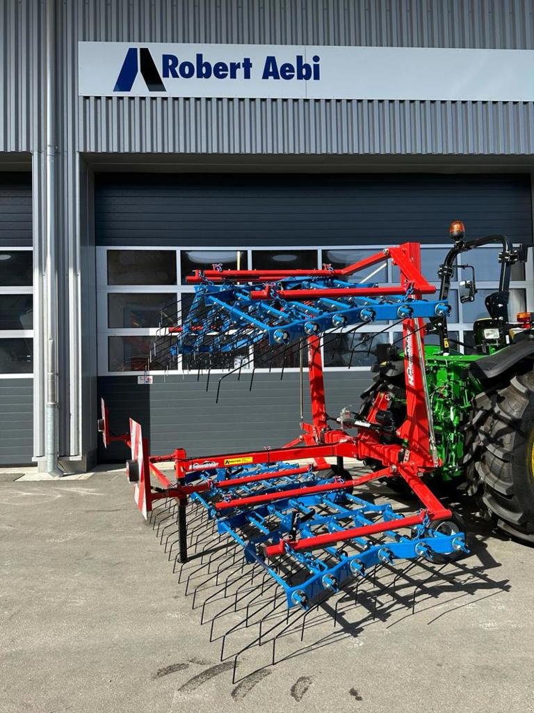 Striegel des Typs Hatzenbichler Original-Striegel 6m, Neumaschine in Henau (Bild 1)