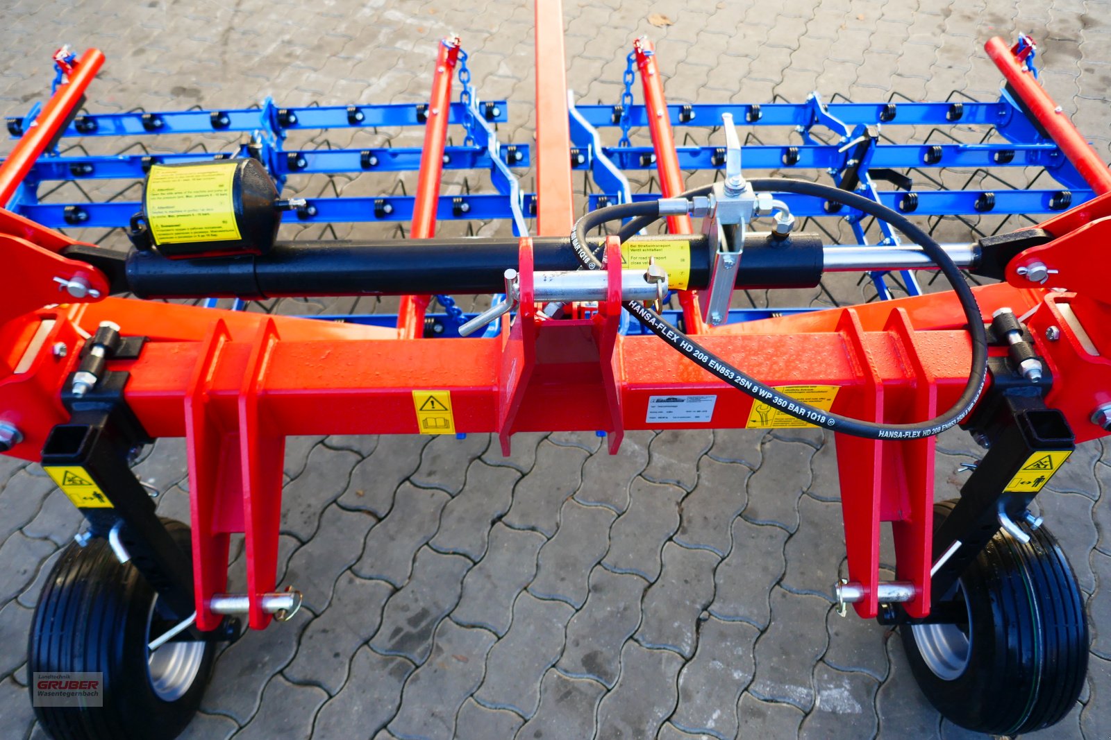 Striegel des Typs Hatzenbichler Original-Striegel 6m, Neumaschine in Dorfen (Bild 7)