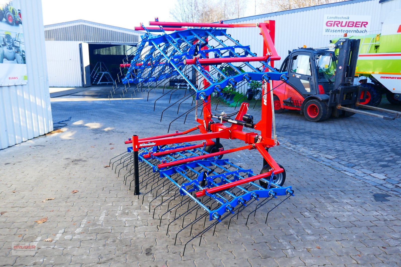 Striegel des Typs Hatzenbichler Original-Striegel 6m, Neumaschine in Dorfen (Bild 3)