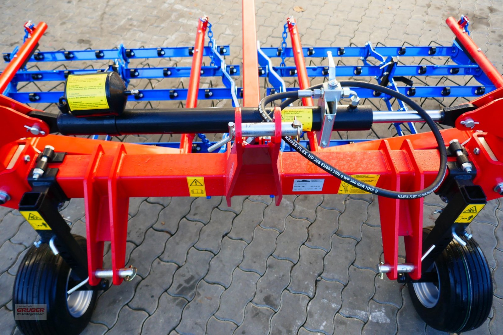 Striegel des Typs Hatzenbichler Original-Striegel 6m, Neumaschine in Dorfen (Bild 7)