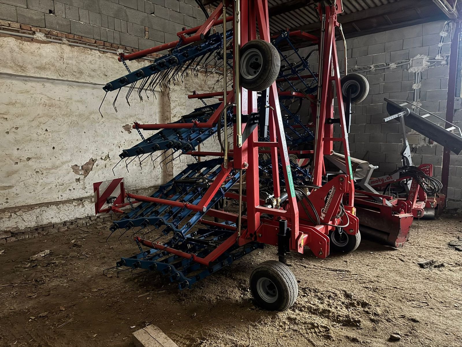 Striegel типа Hatzenbichler Striegel 12m - Hydraulische Zinkenfeldverstellun, Gebrauchtmaschine в Mistelbach (Фотография 4)