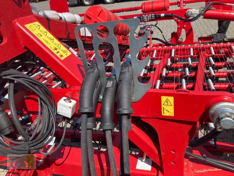 Striegel des Typs Horsch Cura 12 ST, Neumaschine in Alveslohe (Bild 11)