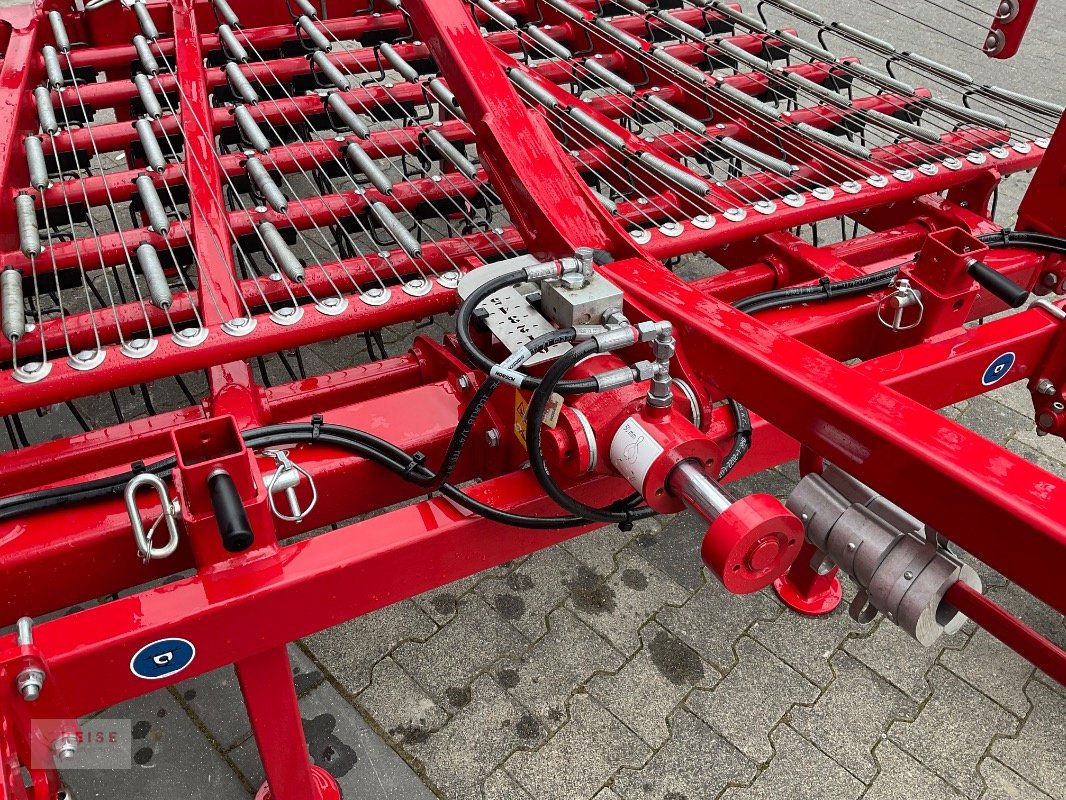 Striegel of the type Horsch CURA 6 ST Striegel, Neumaschine in Lippetal / Herzfeld (Picture 8)