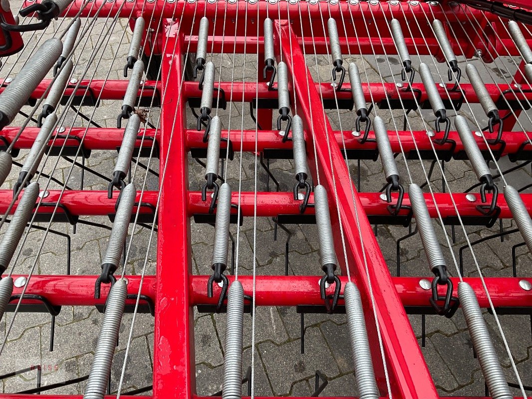 Striegel of the type Horsch CURA 6 ST Striegel, Neumaschine in Lippetal / Herzfeld (Picture 10)