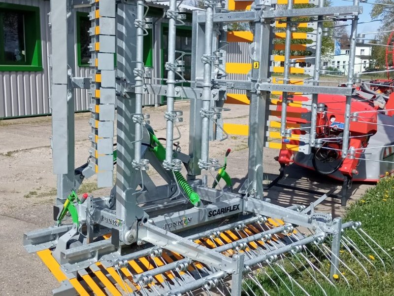 Striegel des Typs Joskin SCARIFLEX 600 R5S3, Neumaschine in Plau am See / OT Klebe (Bild 1)