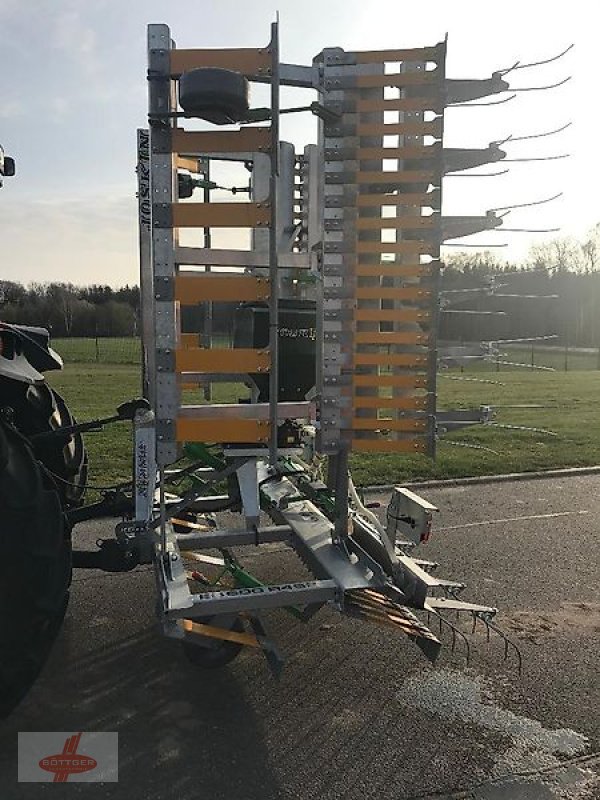 Striegel des Typs Joskin Weidebelüfter JOSKIN EB R4S2 600 mit Sägerät, Neumaschine in Oederan (Bild 3)