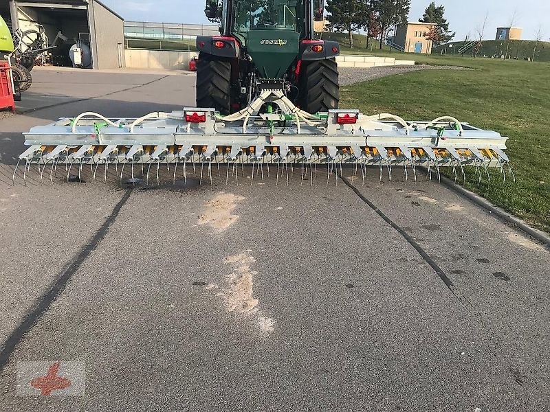Striegel des Typs Joskin Weidebelüfter JOSKIN EB R4S2 600 mit Sägerät, Neumaschine in Oederan (Bild 2)