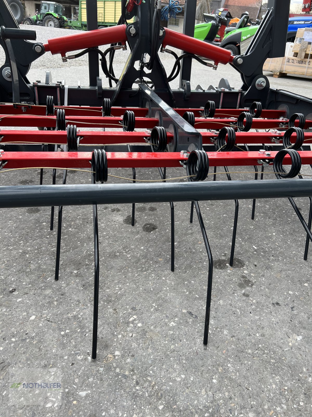 Striegel des Typs Saphir ES 600 V, Neumaschine in Pforzen (Bild 11)