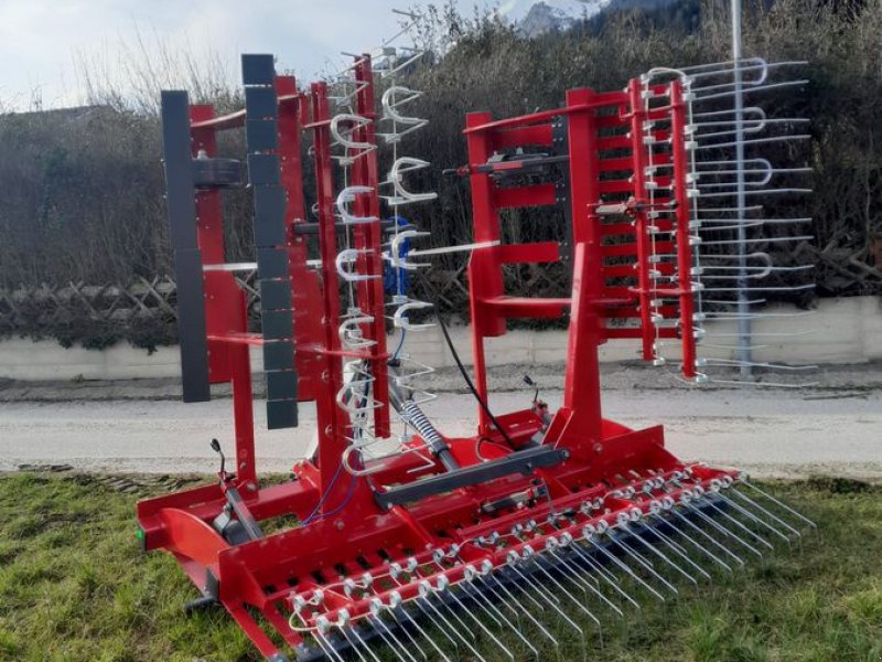 Striegel des Typs Stekro Aurora 5m, Neumaschine in Hopfgarten (Bild 1)