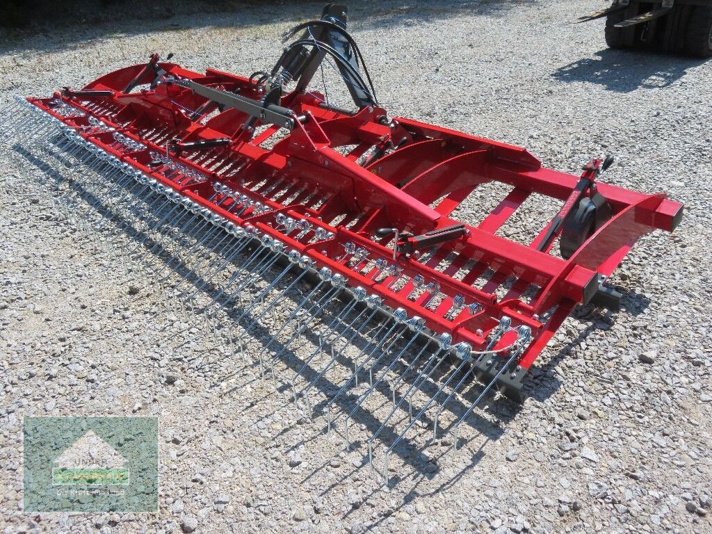 Striegel des Typs Stekro Weidenbelüfter 5M, Neumaschine in Hofkirchen (Bild 14)