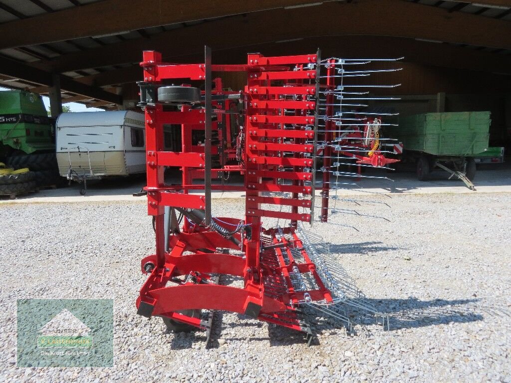 Striegel des Typs Stekro Weidenbelüfter 5M, Neumaschine in Hofkirchen (Bild 4)