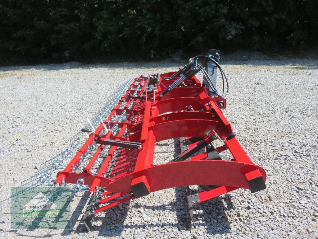 Striegel des Typs Stekro Weidenbelüfter 5M, Neumaschine in Hofkirchen (Bild 13)