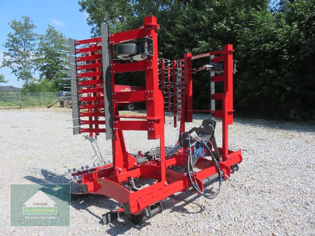 Striegel des Typs Stekro Weidenbelüfter 5M, Neumaschine in Hofkirchen (Bild 2)