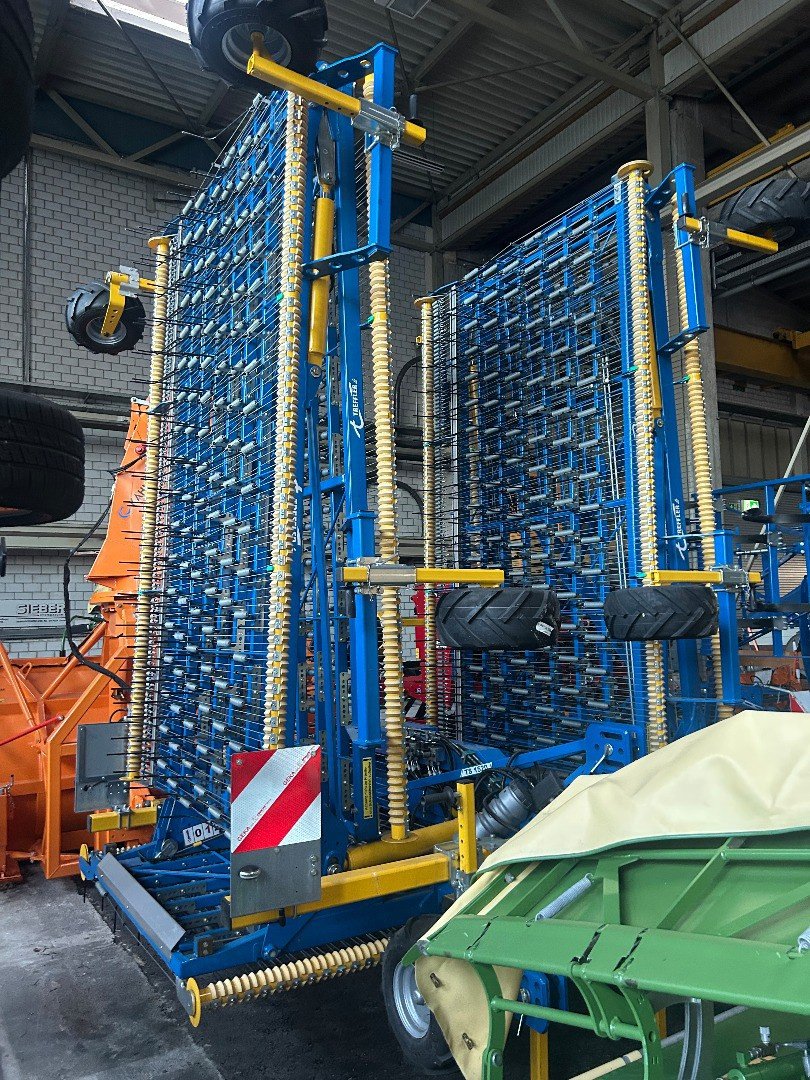 Striegel du type Treffler TS 1520/HN, Vorführmaschine en Balterswil (Photo 3)