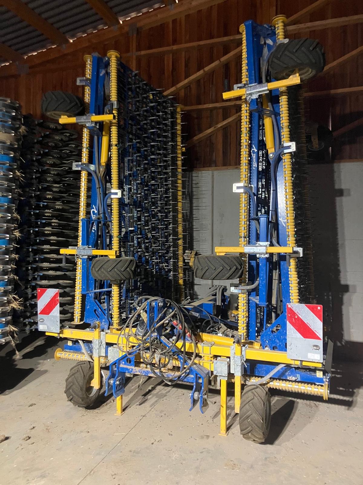 Striegel Türe ait Treffler TS 1520 HN, Gebrauchtmaschine içinde Attenhofen (resim 2)