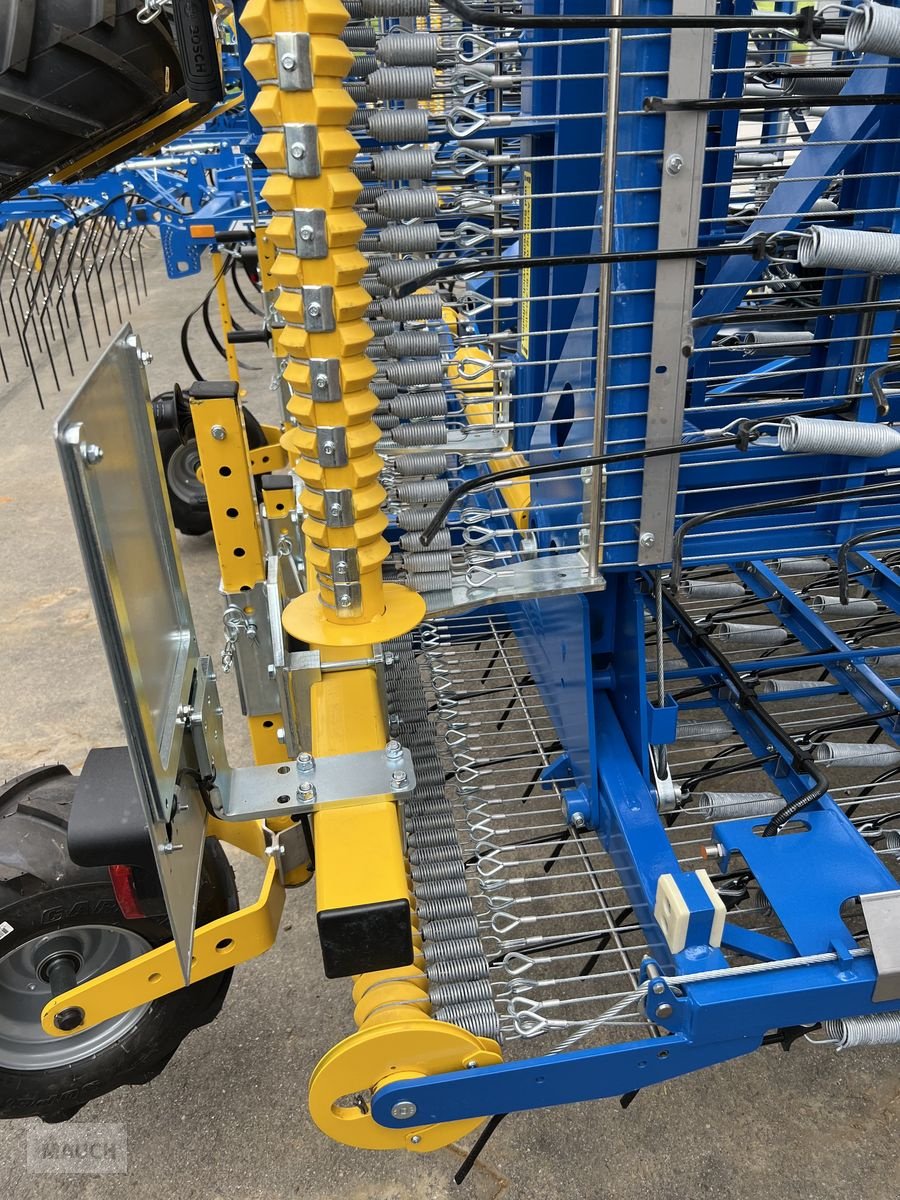 Striegel des Typs Treffler TS1520 HN Präzisions-Zinkenstriegel, Neumaschine in Burgkirchen (Bild 2)