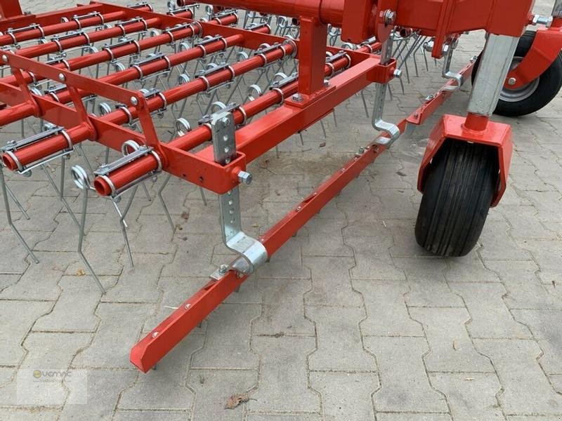 Striegel typu Vemac Front Wiesenstriegel 300cm 3m Frontstriegel Striegel APV Streuer NEU, Neumaschine v Sülzetal OT Osterweddingen (Obrázek 14)