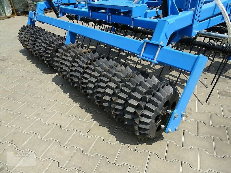 Striegel des Typs Vemac Wiesenstriegel 3m 300cm APV Streuer Grünlandstriegel Striegel NEU, Neumaschine in Sülzetal OT Osterweddingen (Bild 19)