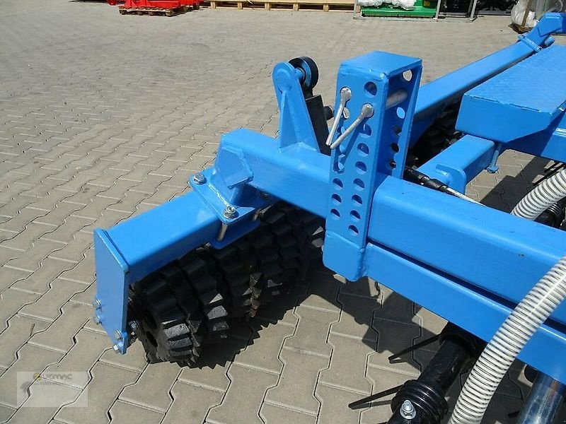 Striegel des Typs Vemac Wiesenstriegel 3m 300cm APV Streuer Grünlandstriegel Striegel NEU, Neumaschine in Sülzetal OT Osterweddingen (Bild 18)