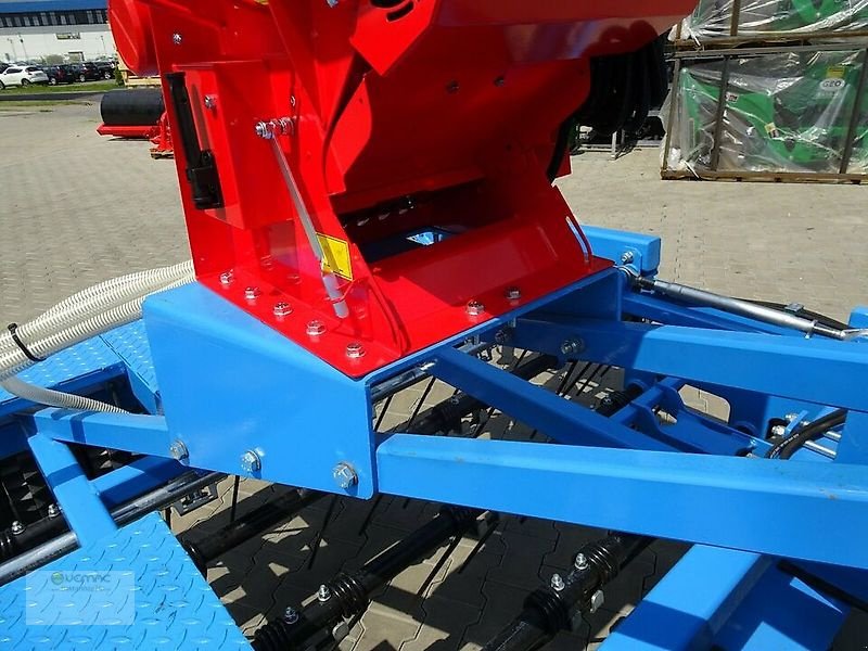 Striegel des Typs Vemac Wiesenstriegel 3m 300cm APV Streuer Grünlandstriegel Striegel NEU, Neumaschine in Sülzetal OT Osterweddingen (Bild 16)