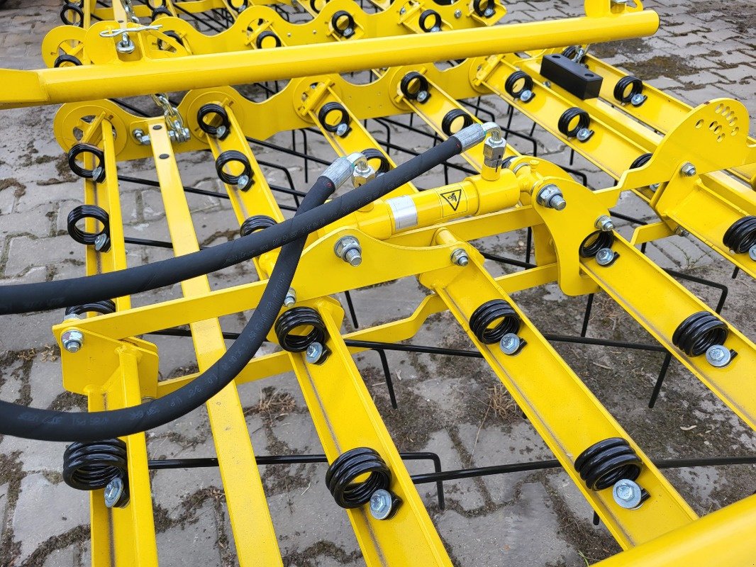 Striegeltechnik & Hacktechnik des Typs APV AS 900 M1, Neumaschine in Mrągowo (Bild 2)