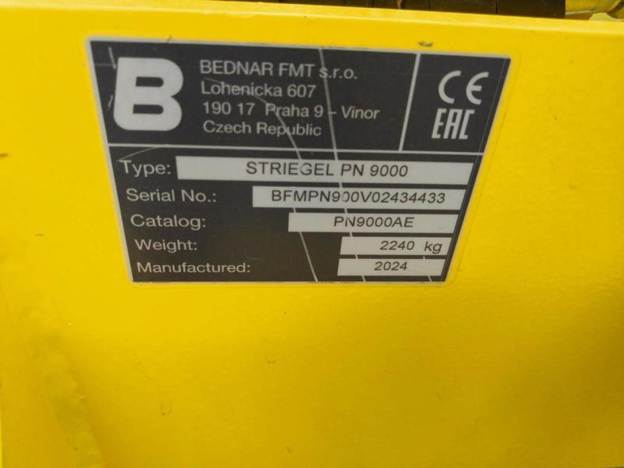 Striegeltechnik & Hacktechnik des Typs Bednar STRIEGEL PN 9000, Neumaschine in Vehlow (Bild 5)