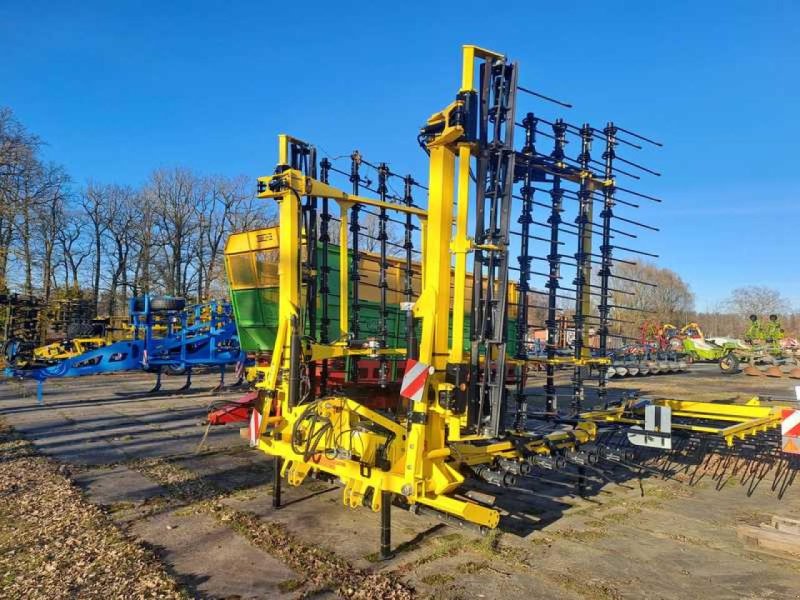 Striegeltechnik & Hacktechnik a típus Bednar STRIEGEL-PRO PN 9000, Neumaschine ekkor: Vehlow (Kép 1)