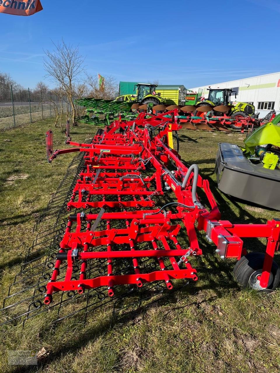 Striegeltechnik & Hacktechnik des Typs Einböck Aerostar 900 S, Neumaschine in Schora (Bild 3)