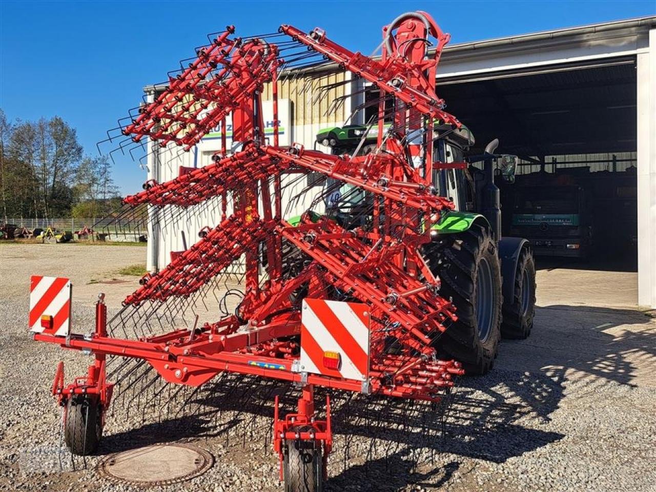 Striegeltechnik & Hacktechnik des Typs Einböck AEROSTAR-EXACT 1200, Neumaschine in Unterdietfurt (Bild 1)