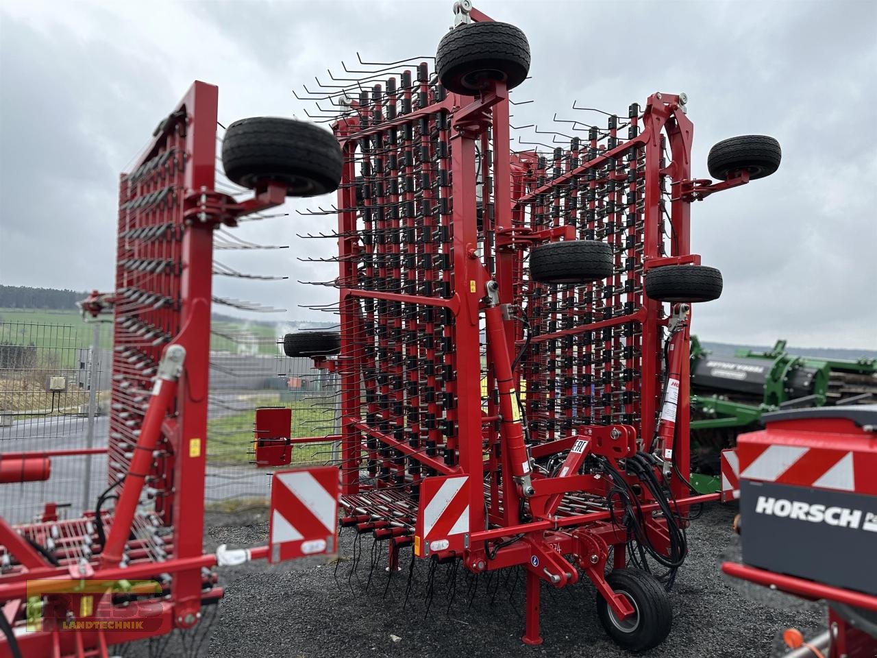 Striegeltechnik & Hacktechnik of the type Horsch CURA 13,5 ST + Nachlaufstriegel, Neumaschine in Homberg/Ohm - Maulbach (Picture 2)