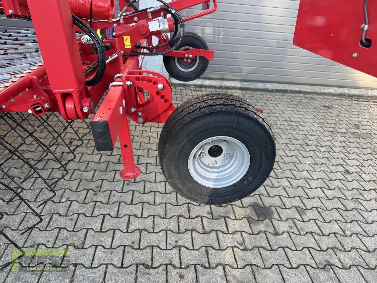 Striegeltechnik & Hacktechnik des Typs Horsch CURA 6 ST, Neumaschine in Homberg/Ohm - Maulbach (Bild 13)